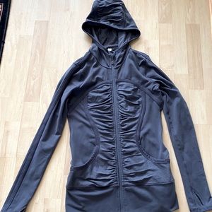 ✨Like New✨ Lululemon Women’s Gray Hoodie Sz 6